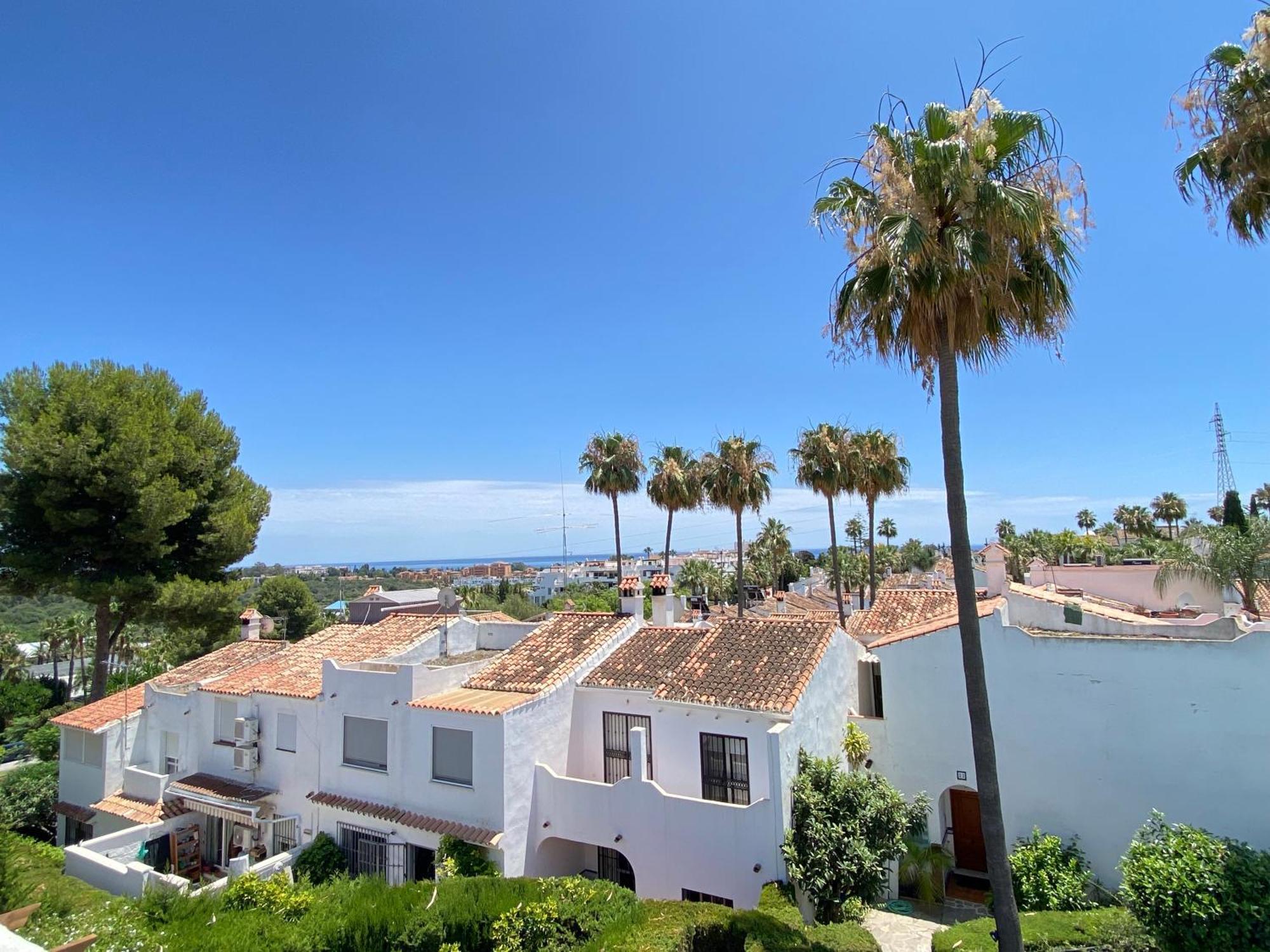 Townhouse W/Sea View & Garden Vila Estepona Exterior foto